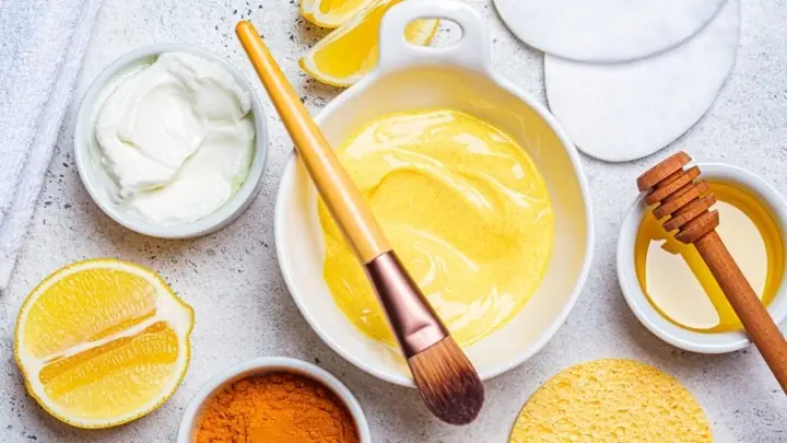 Mặt Nạ Nghệ Và Sữa Tươi