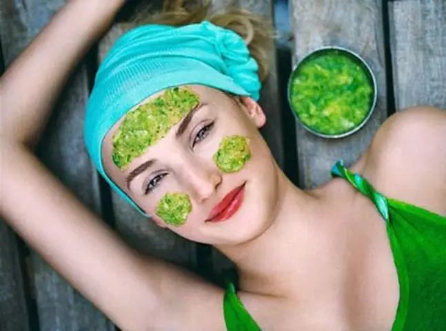 Mặt Nạ Rau Má Sữa Tươi