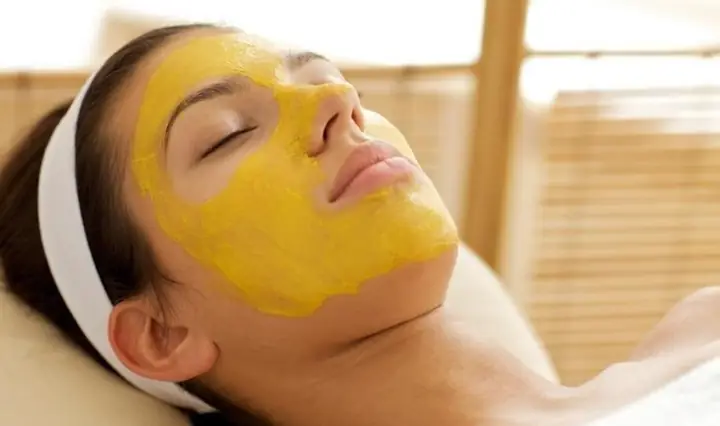 Mặt Nạ Trị Mụn Từ Bột Nghệ