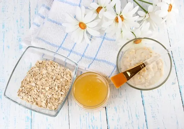 Mặt Nạ Yến Mạch Với Mật Ong