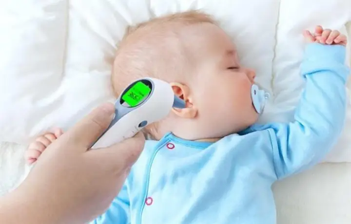 Máy Đo Nhiệt Độ Hồng Ngoại Cho Bé