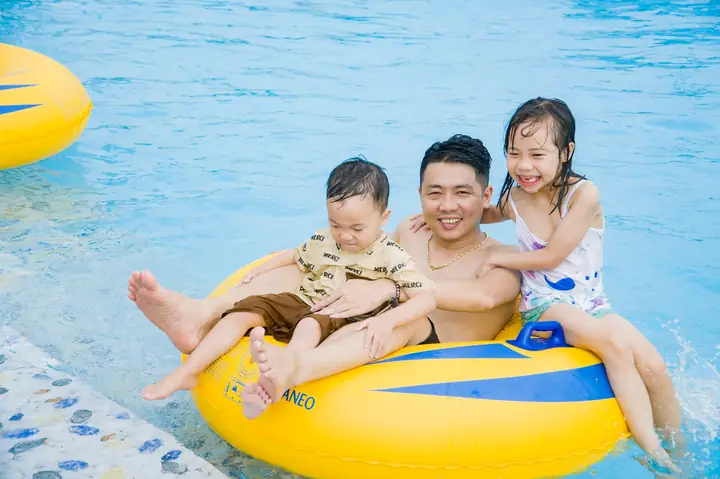 Mấy Tuổi Cho Trẻ Học Bơi