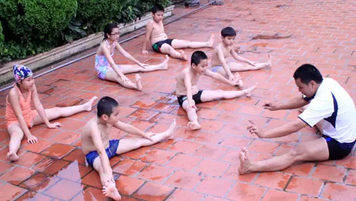 Mấy Tuổi Cho Trẻ Học Bơi