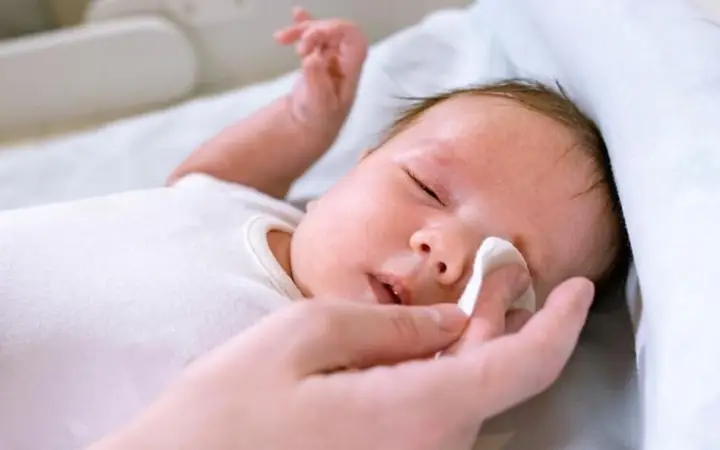 Mẹo Giúp Lông Mi Trẻ Sơ Sinh Dài