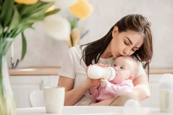 Mẹo Vặt Cai Sữa Cho Bé