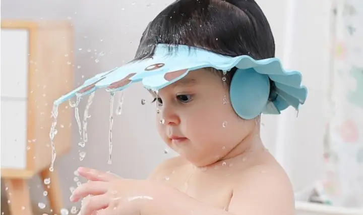 Mũ Đội Đầu Khi Tắm Cho Bé