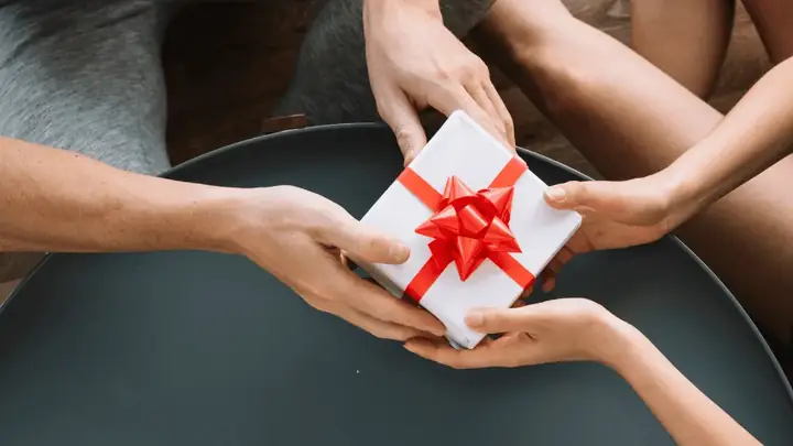 Mua Gì Tặng Vợ Ngày Valentine