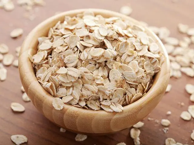 Nấu Cháo Bột Yến Mạch Cho Bé