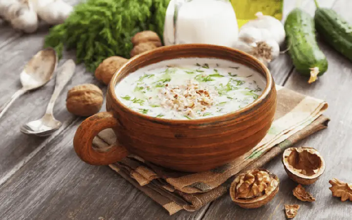 Nấu Cháo Hạt Óc Chó Cho Bé