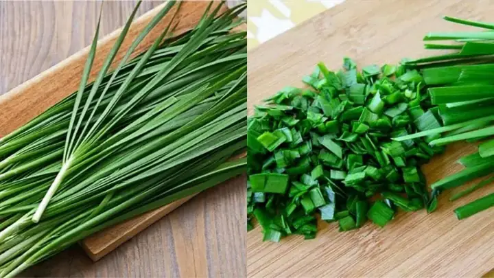 Nấu Cháo Lá Hẹ Cho Bé