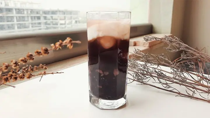 Nấu Chè Đậu Đen Nước Dừa