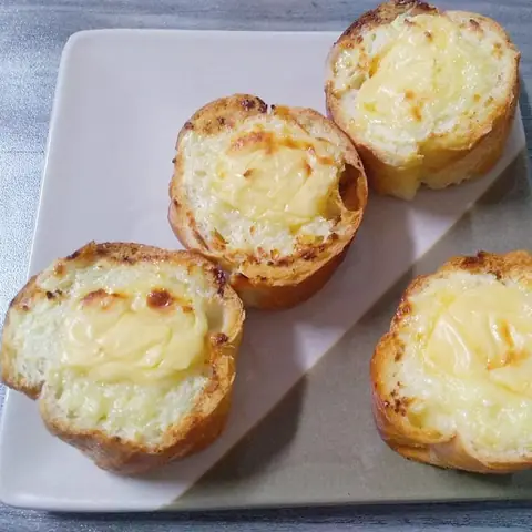 Nấu Mì Với Phô Mai Con Bò Cười