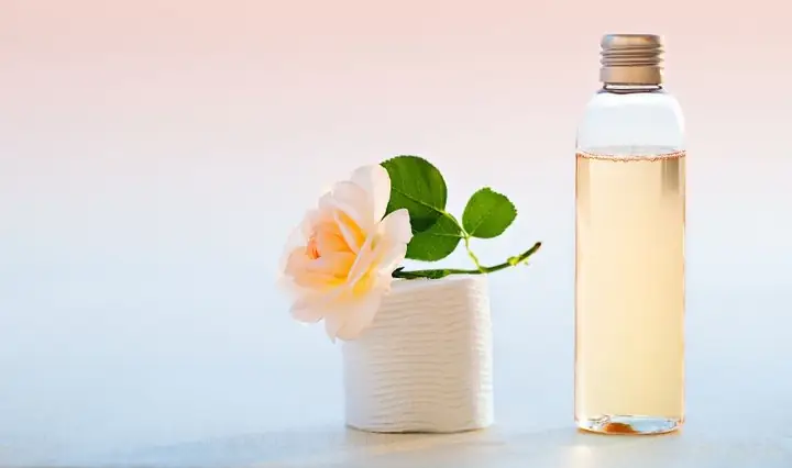 Nên Bôi Nước Hoa Hồng Khi Nào