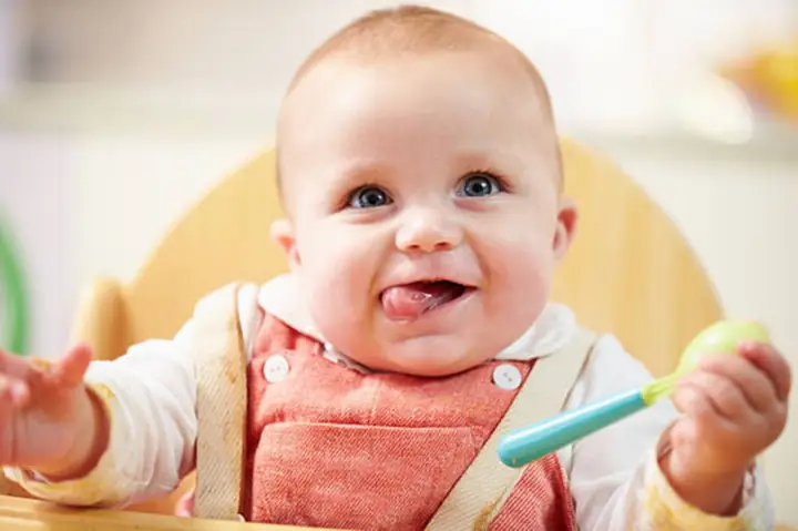 Nên Cho Bé Ăn Dặm Lúc Mấy Giờ