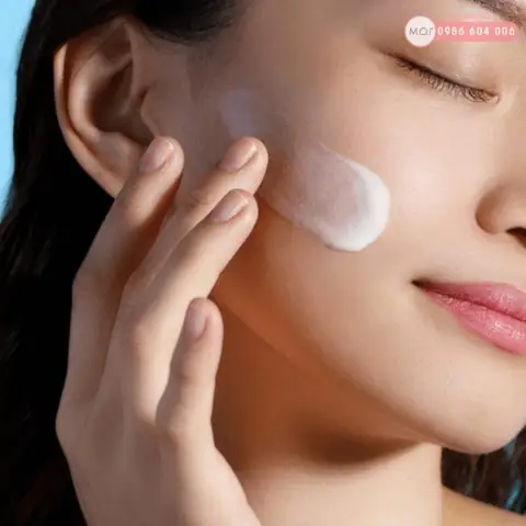 Nên Dùng Kem Chống Nắng Dạng Kem Hay Sữa