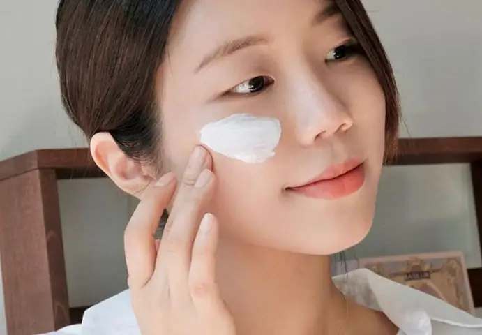 Nên Dùng Loại Kem Chống Nắng Nào