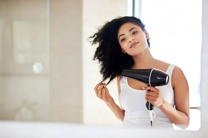 Nên Mua Máy Sấy Tóc Loại Nào Tốt