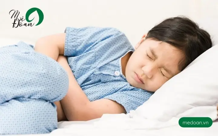 Nhỏ Nhầm Dầu Tràm Vào Mũi Trẻ