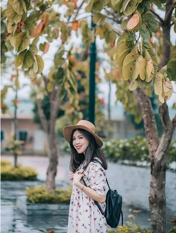 Nhung Chiec Balo Di Hoc De Thuong