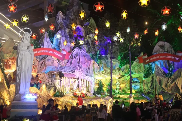 Những Địa Điểm Đi Chơi Noel Ở Sài Gòn