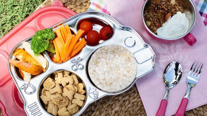 Những Dụng Cụ Cần Thiết Khi Cho Bé Ăn Dặm