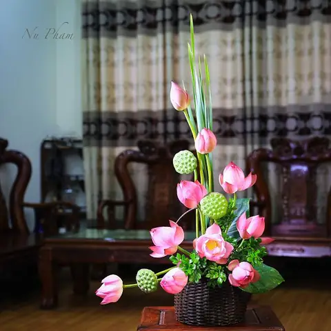 Những Kiểu Cắm Hoa Đẹp Nhất