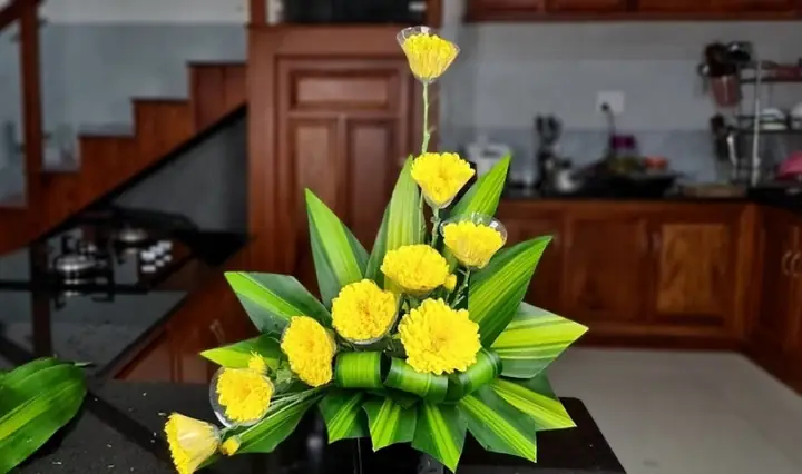 Những Mẫu Cắm Hoa Bàn Thờ