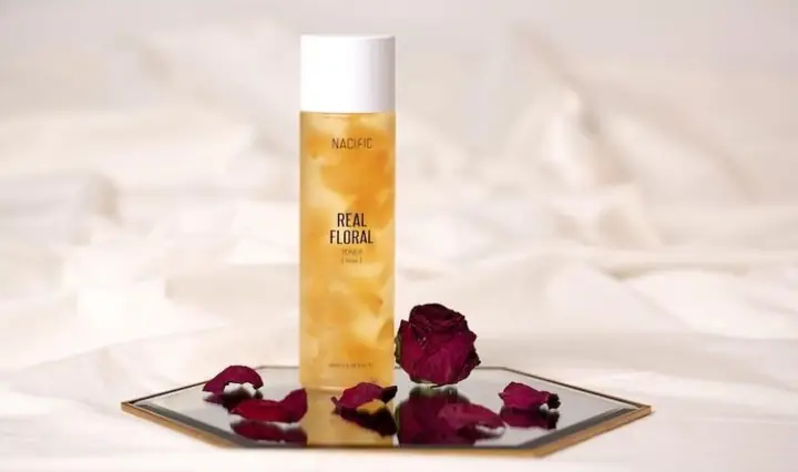 Nước Hoa Hồng Có Tác Dụng Tẩy Trang Không