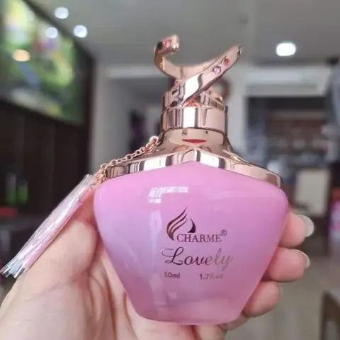 Nước Hoa Hồng Giá Bình Dân
