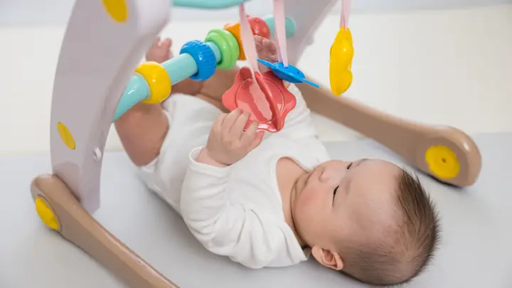 Phát Triển Giác Quan Cho Trẻ Sơ Sinh Phát Triển Giác Quan Cho Trẻ Sơ Sinh