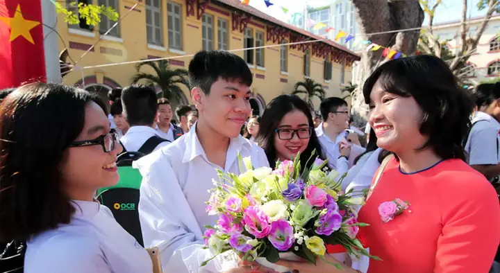 Quà Tặng Cô Giáo Mùng 8 3