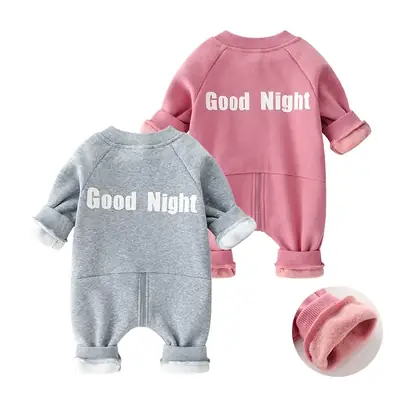 Quần Áo Sơ Sinh Cho Bé Gái Mùa Đông