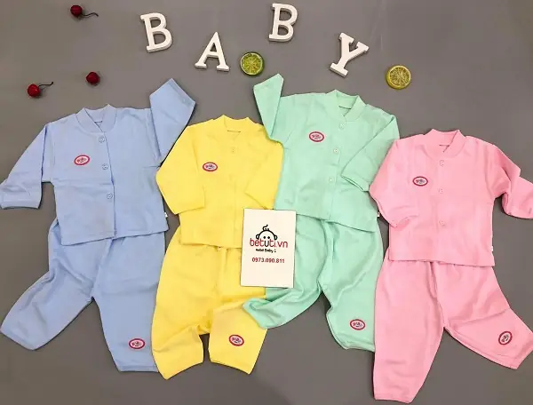 Quần Áo Sơ Sinh Cho Bé Gái Mùa Đông