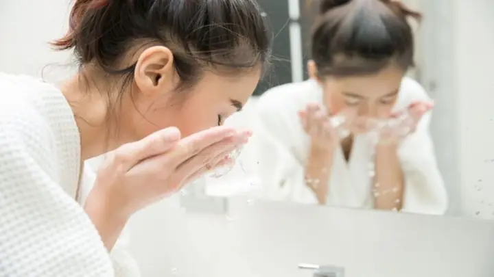 Rửa Mặt Bao Lâu Là Đủ