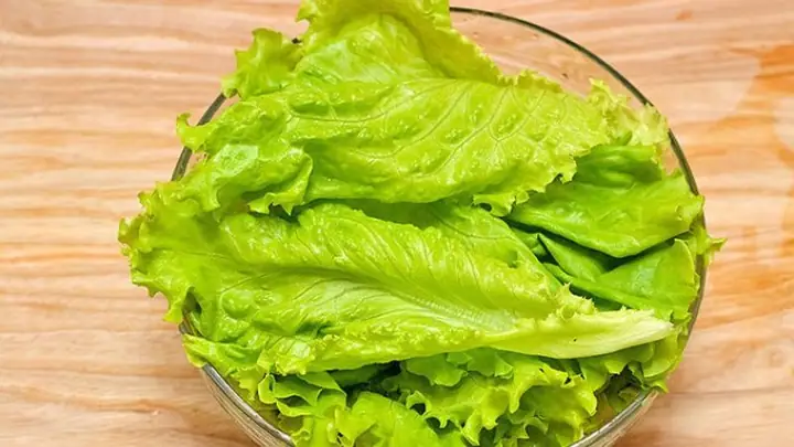 Sau Sinh Có Được Ăn Rau Sống Không