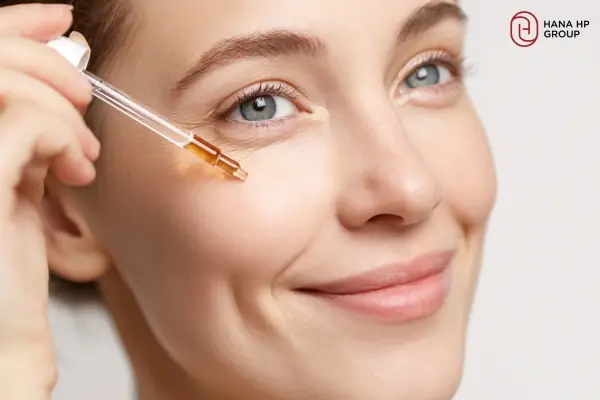 Serum Vitamin C Dùng Trong Lăn Kim
