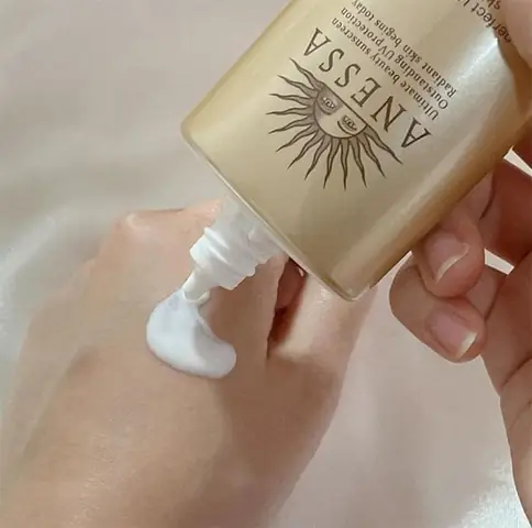 So Sánh Gel Và Sữa Chống Nắng Anessa