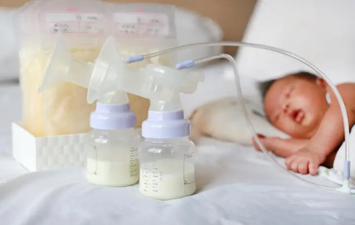 Sữa Mẹ Để Được Bao Lâu Trong Máy Hâm