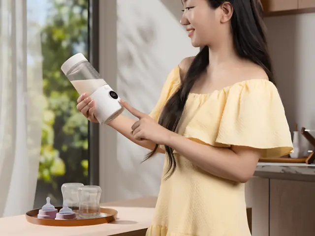 Sữa Mẹ Hút Ra Hâm Nóng Để Được Bao Lâu