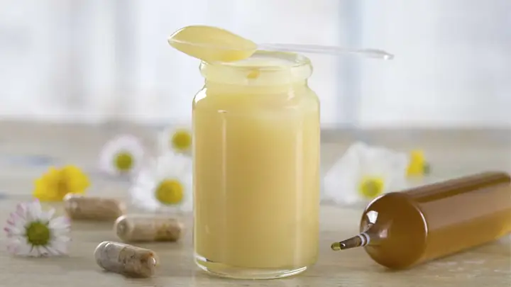 Sữa Ong Chúa Đắp Mặt Bị Rát Sữa Ong Chúa Đắp Mặt Bị Rát