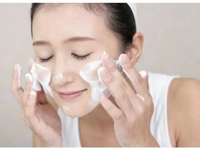 Sữa Rửa Mặt Cho Da Lão Hóa
