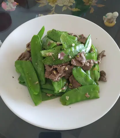 Thịt Bò Nấu Đậu Hà Lan