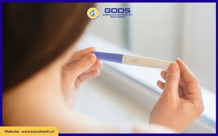 Thử Que 2 Vạch Có Nên Đi Khám Không