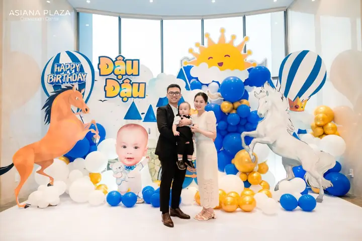 Tổ Chức Thôi Nôi Cho Bé Gái
