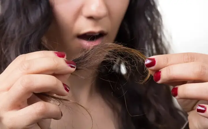 Tóc Bị Chẻ Ngọn Phải Làm Sao