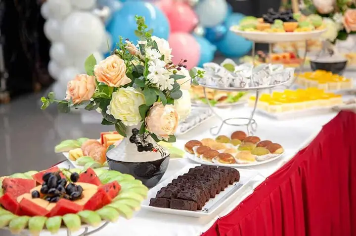 Trang Trí Bàn Tiệc Sinh Nhật Cho Bé Gái