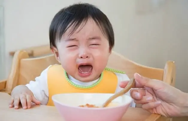 Tre 1 Tuoi Bieng An Phai Lam The Nao