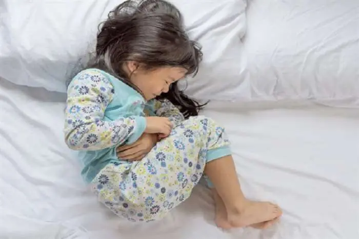 Trẻ 3 Tuổi Bị Đau Bụng Từng Cơn