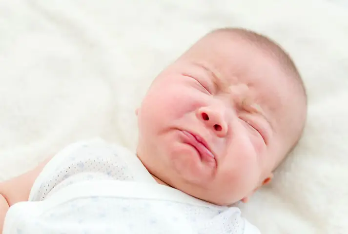 Trẻ Hay Giật Mình Khi Ngủ