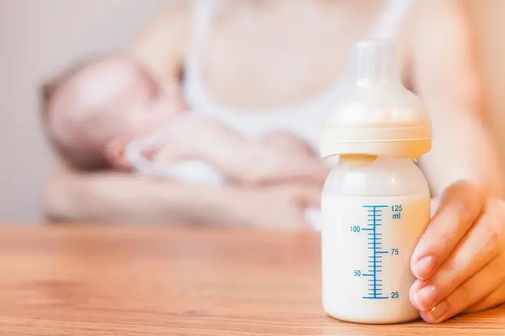 Trẻ Sơ Sinh Uống Sữa Ngoài Có Tốt Không Trẻ Sơ Sinh Uống Sữa Ngoài Có Tốt Không